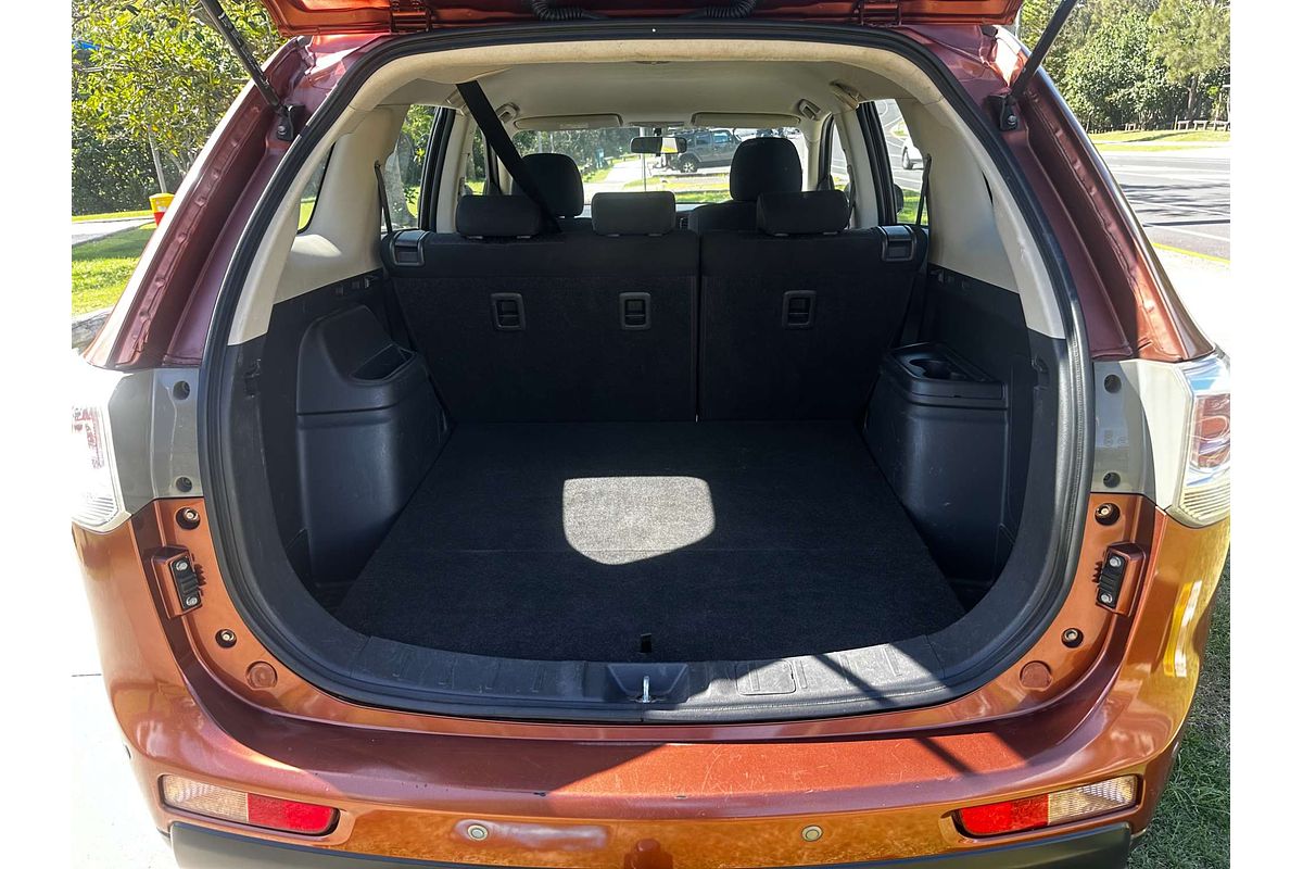 2012 Mitsubishi Outlander ES ZJ