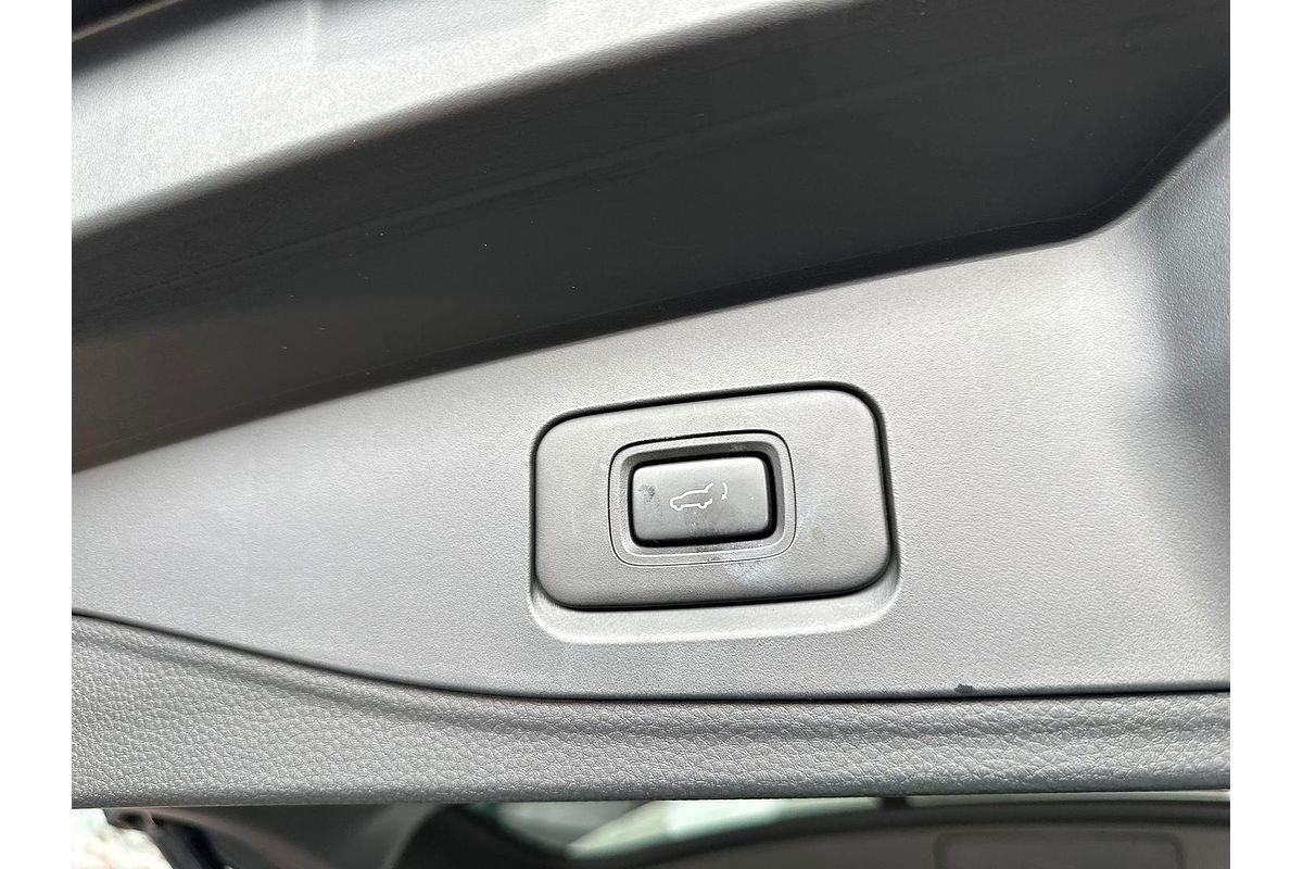 2024 Isuzu MU-X LS-U
