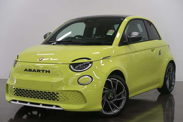 2024 Abarth 500e Scorpionissima