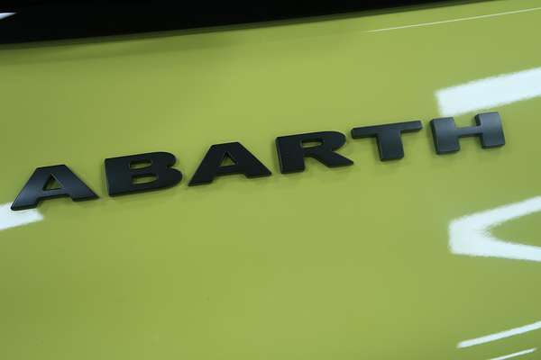 2024 Abarth 500e Scorpionissima