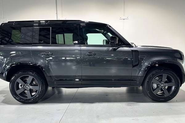 2025 Land Rover Defender 110 P400e X-Dynamic HSE L663