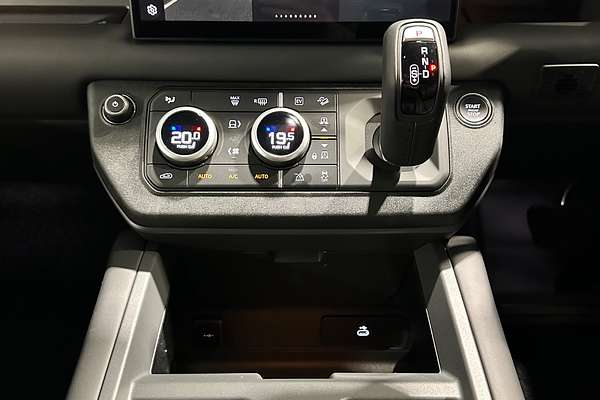 2025 Land Rover Defender 110 P400e X-Dynamic HSE L663