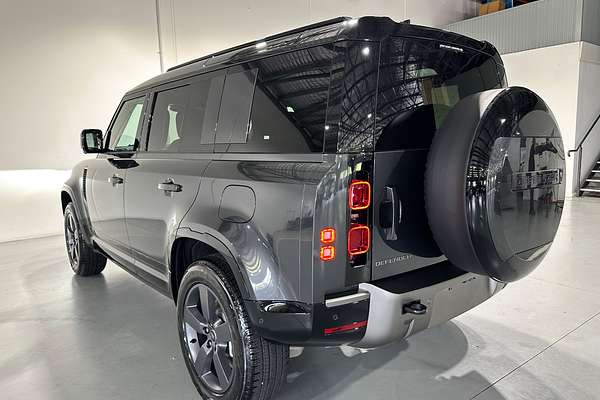 2025 Land Rover Defender 110 P400e X-Dynamic HSE L663