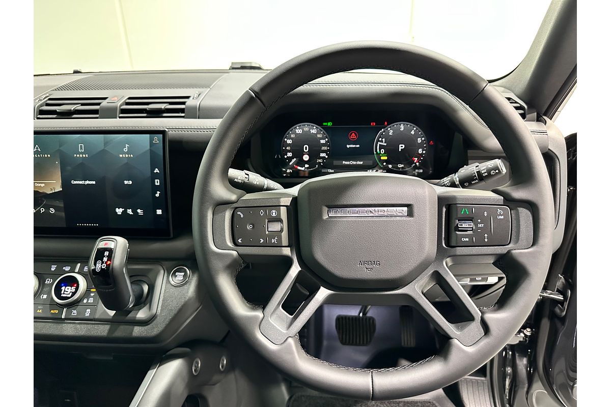 2025 Land Rover Defender 110 P400e X-Dynamic HSE L663