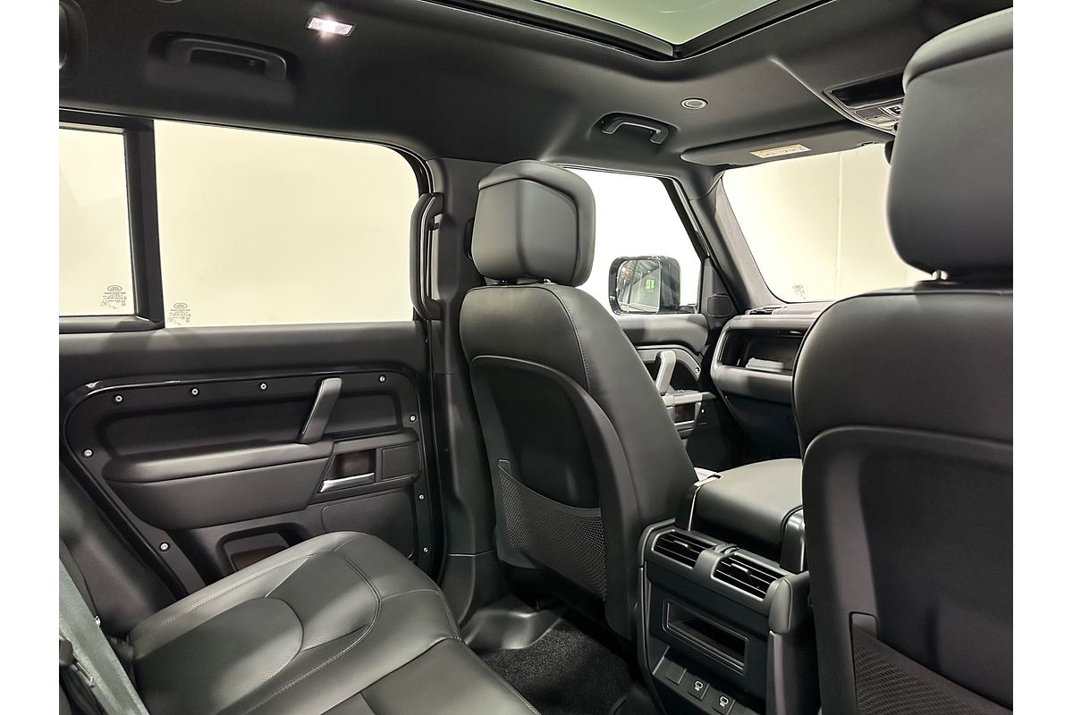 2025 Land Rover Defender 110 P400e X-Dynamic HSE L663