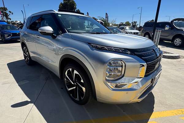 2024 Mitsubishi Outlander Exceed ZM