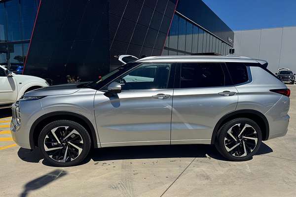 2024 Mitsubishi Outlander Exceed ZM