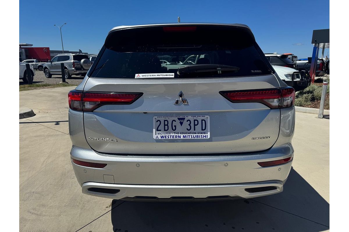 2024 Mitsubishi Outlander Exceed ZM