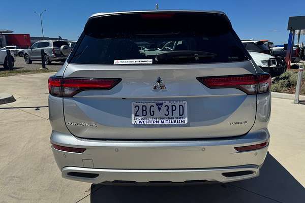 2024 Mitsubishi Outlander Exceed ZM