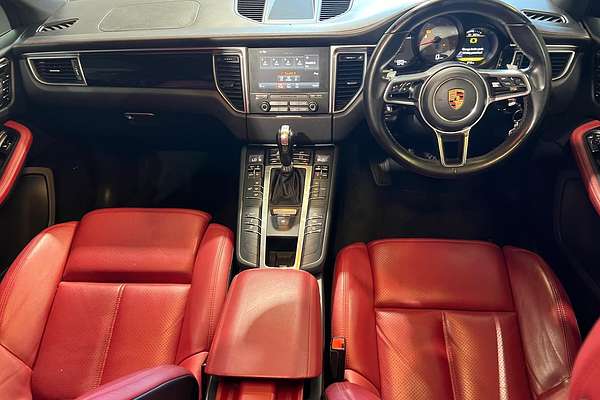 2016 Porsche Macan S 95B