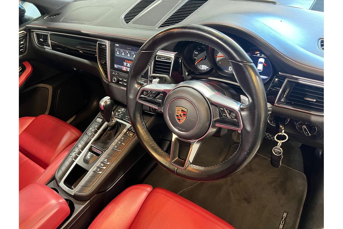 2016 Porsche Macan S 95B