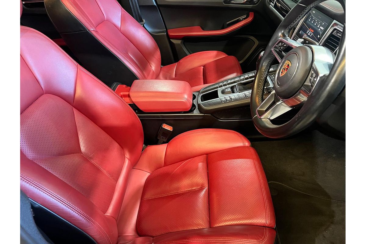 2016 Porsche Macan S 95B