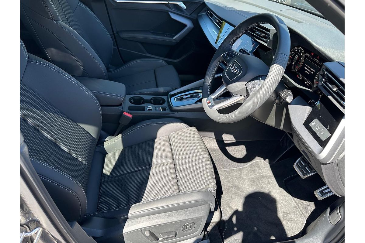 2025 Audi A3 35 TFSI S line GY