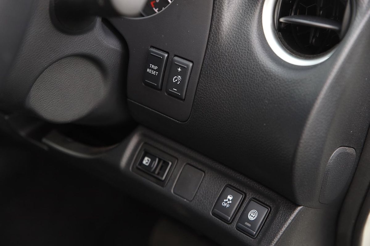 2023 Nissan Navara ST-X D23 4X4