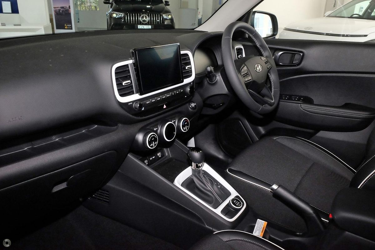 2024 Hyundai Venue Elite QX.V5