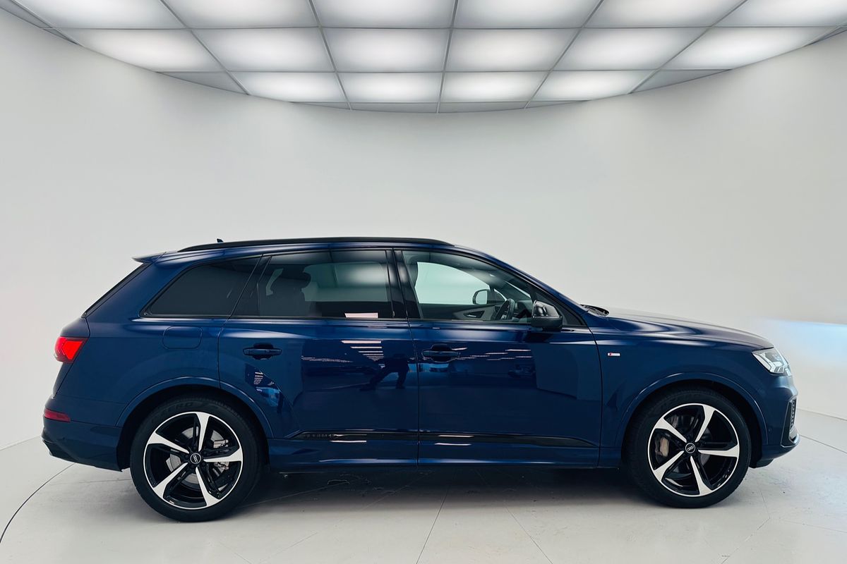 2021 Audi Q7 50 TDI S line 4M