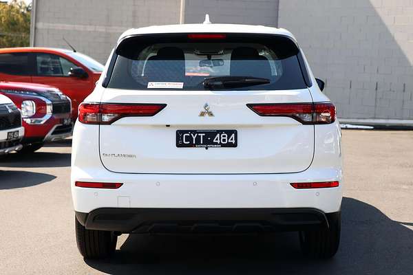 2024 Mitsubishi Outlander ES ZM