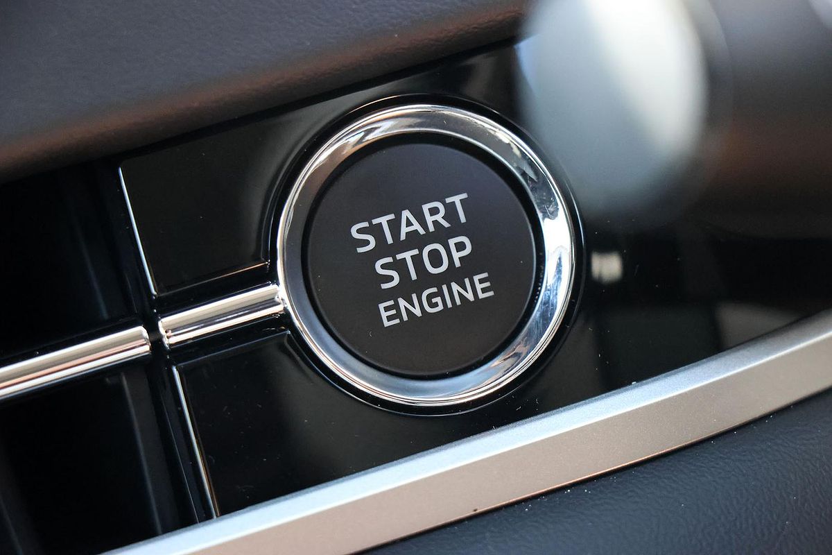 2024 Mitsubishi Outlander ES ZM