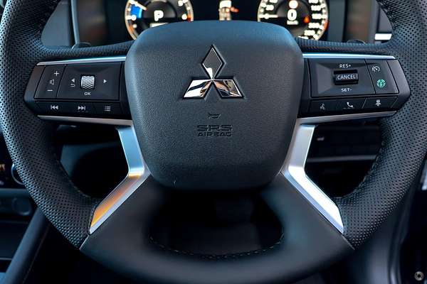 2024 Mitsubishi Outlander Exceed ZM