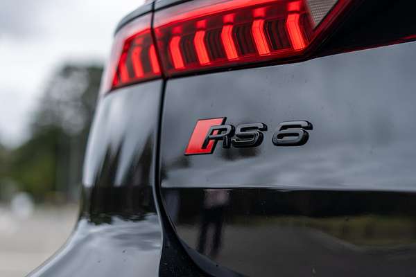 2024 Audi RS6 Performance C8