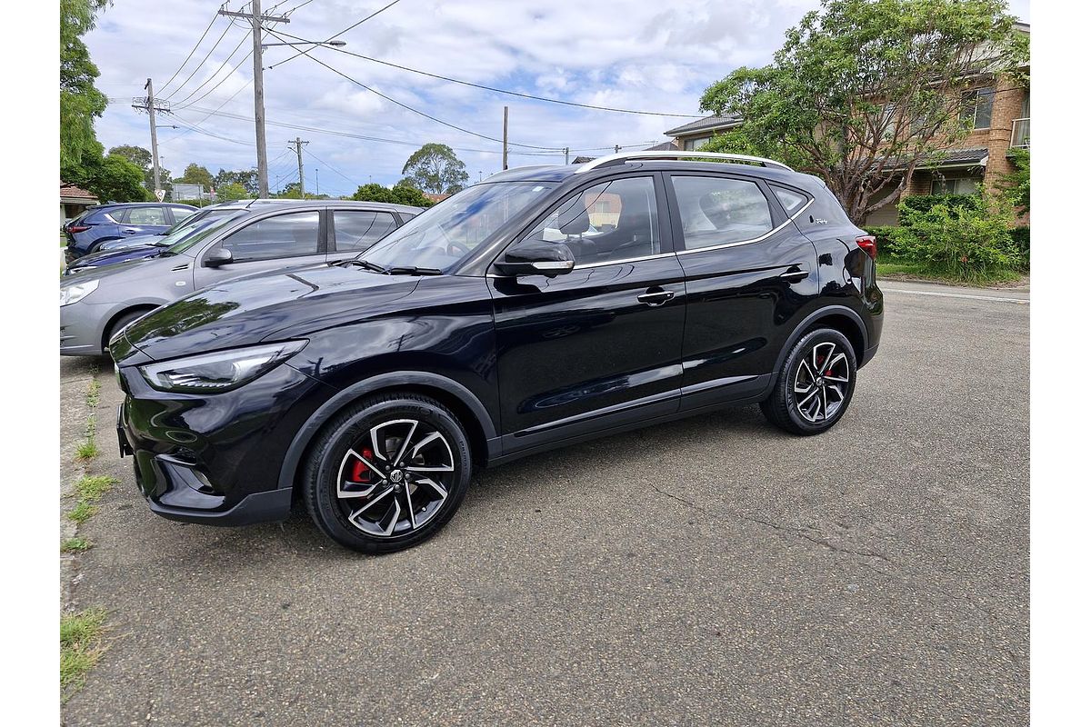 2021 MG ZST Essence