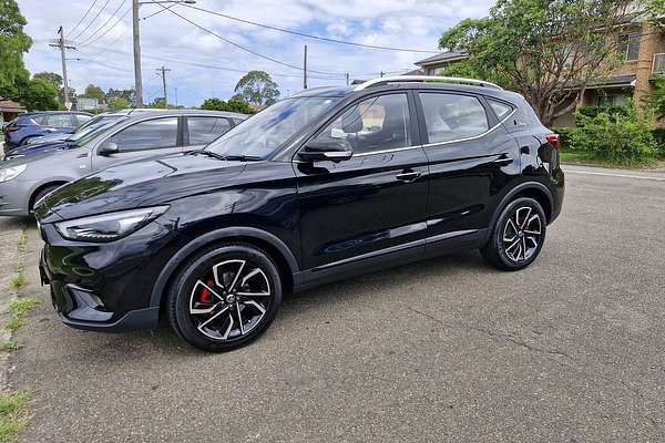 2021 MG ZST Essence