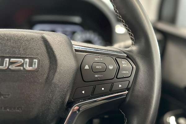 2023 Isuzu MU-X LS-U