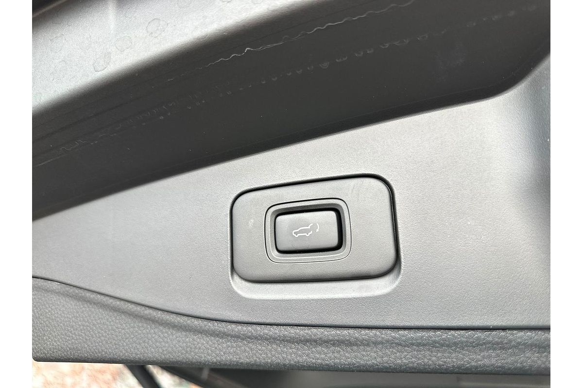 2023 Isuzu MU-X LS-U