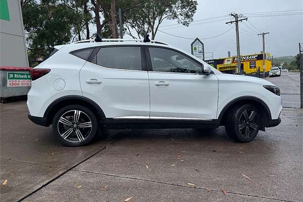 2020 MG ZS Essence AZS1