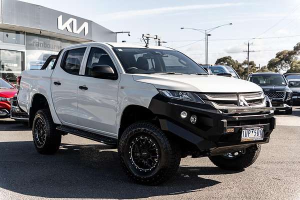 2021 Mitsubishi Triton GLX MR 4X4