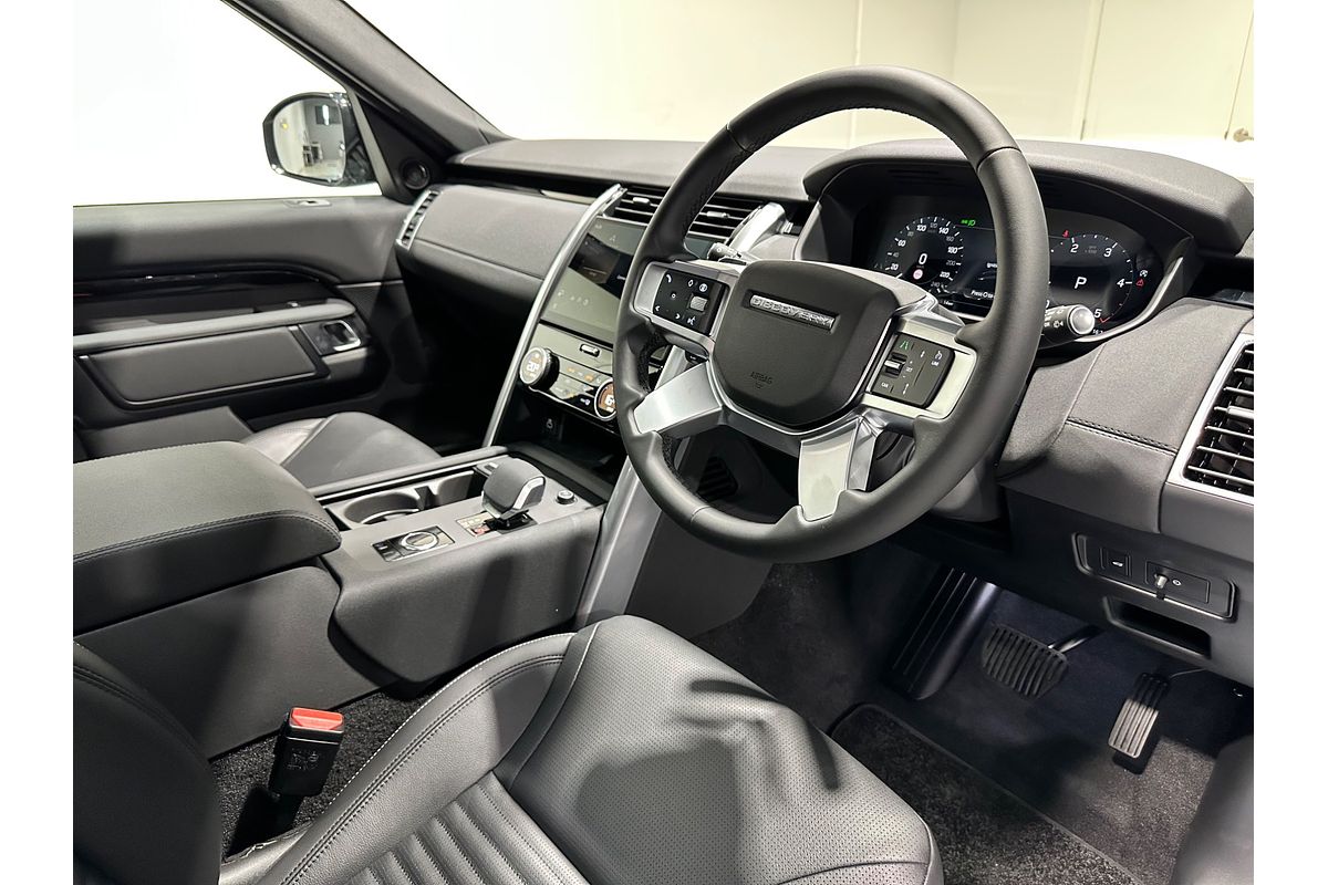 2024 Land Rover Discovery D350 S Series 5