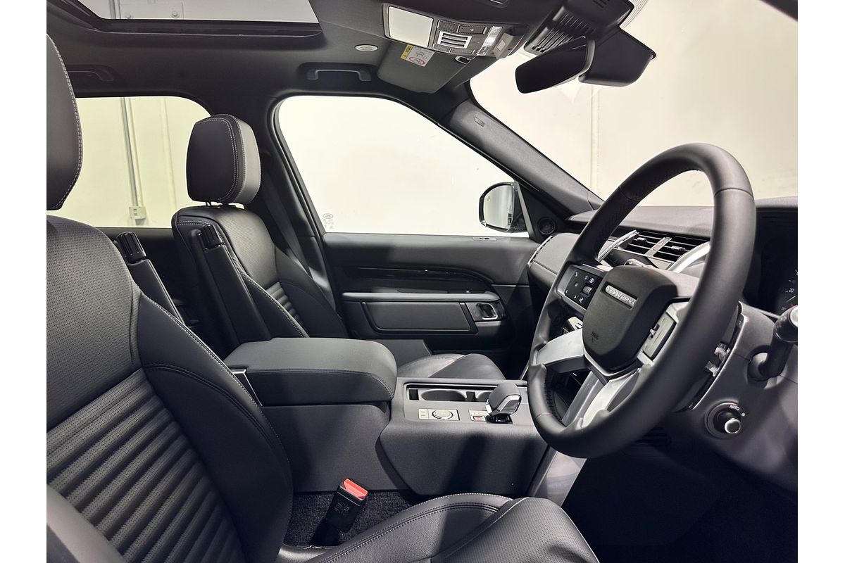 2024 Land Rover Discovery D350 S Series 5