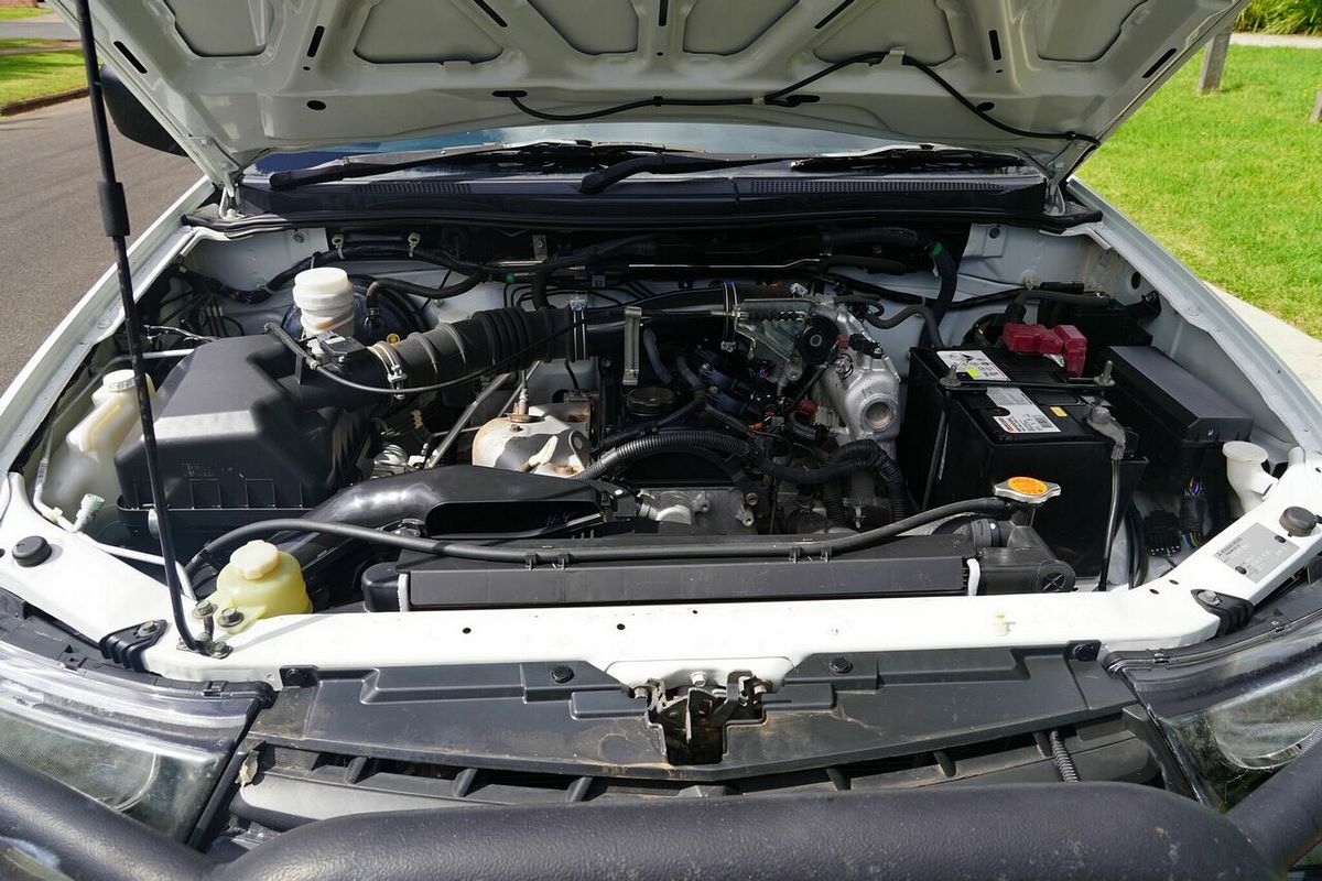 2013 Mitsubishi Triton GL MN MY14 Rear Wheel Drive