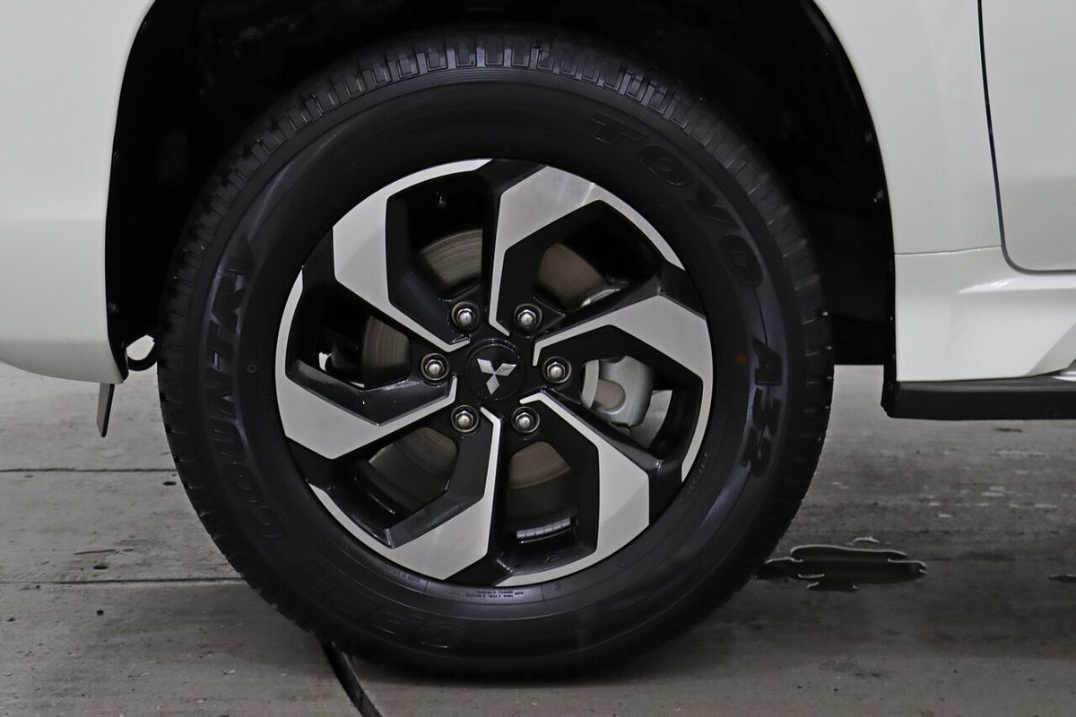 2024 Mitsubishi Pajero Sport GLS QG