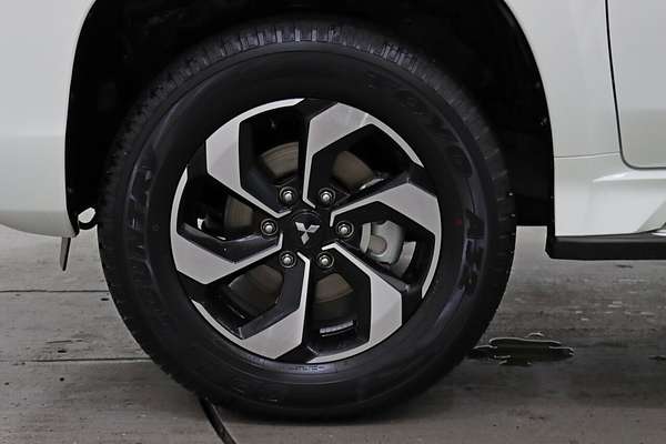 2024 Mitsubishi Pajero Sport GLS QG