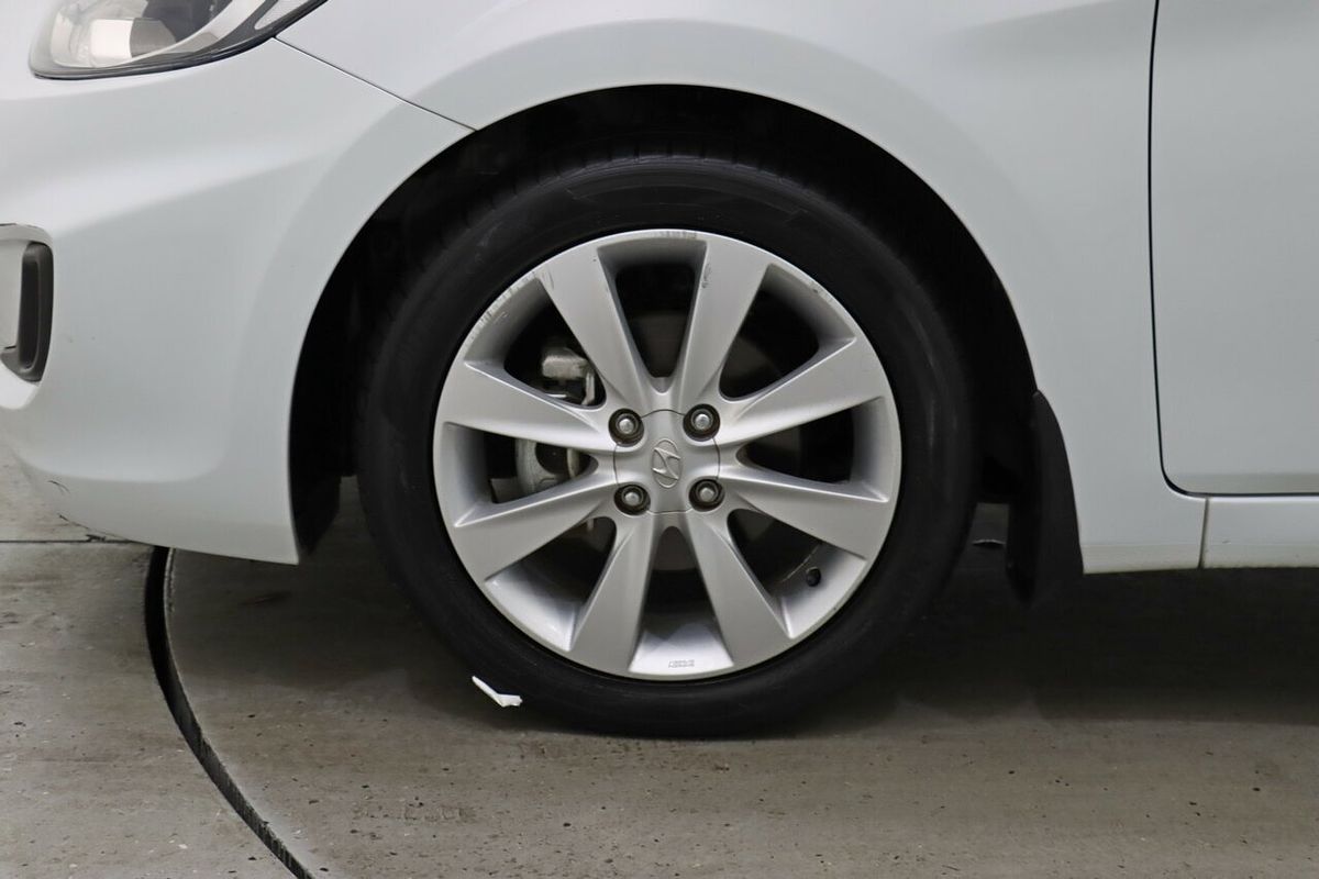 2019 Hyundai Accent Sport RB6