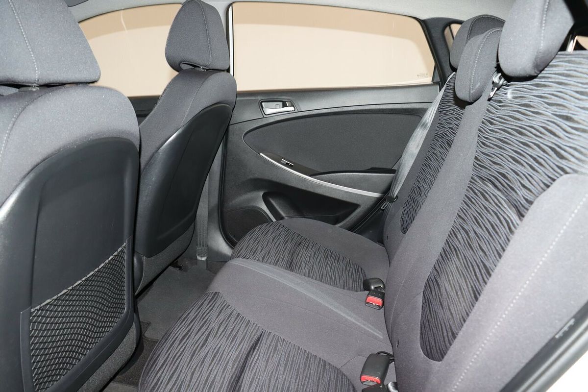 2019 Hyundai Accent Sport RB6