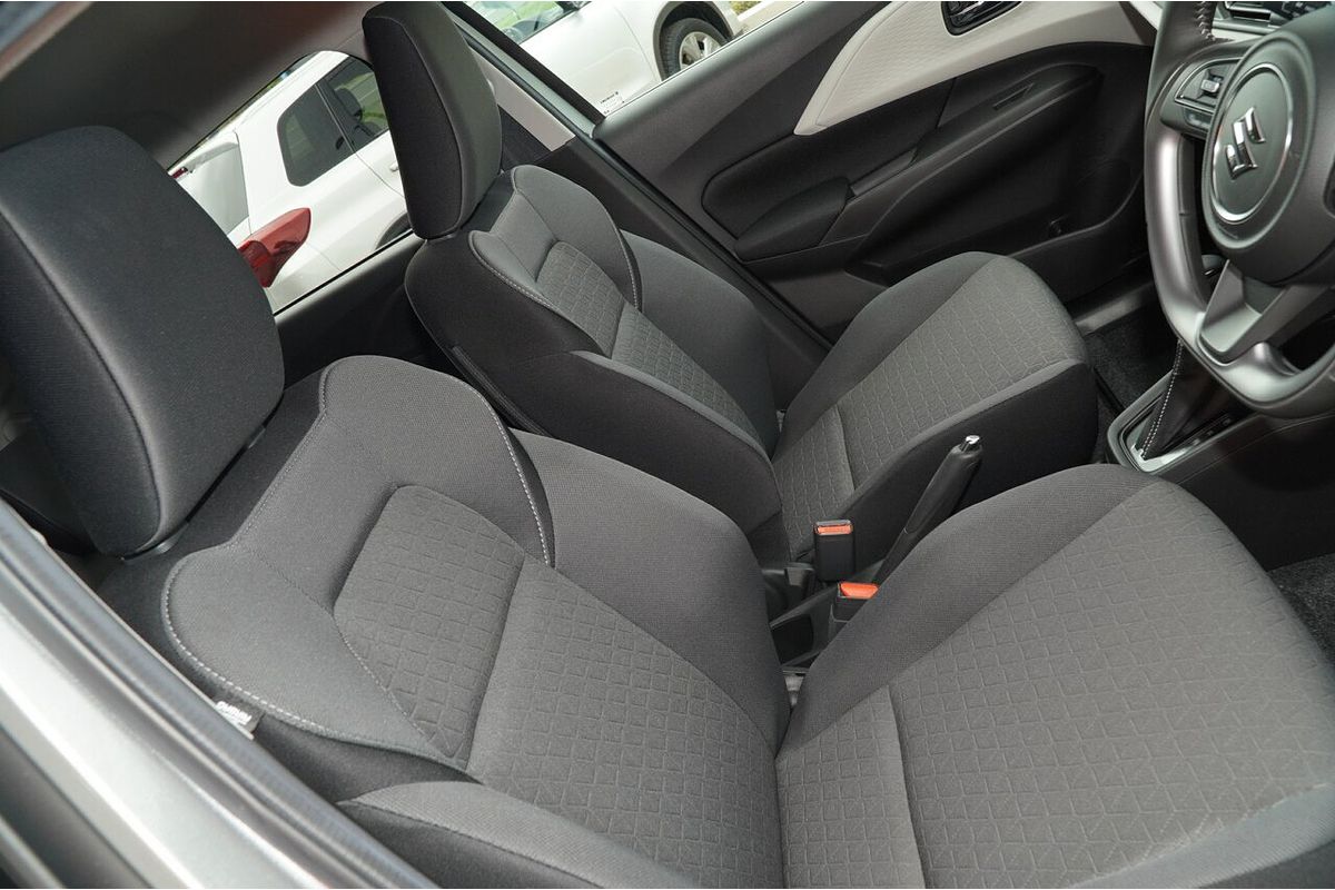 2024 Suzuki Swift Hybrid Plus UZ