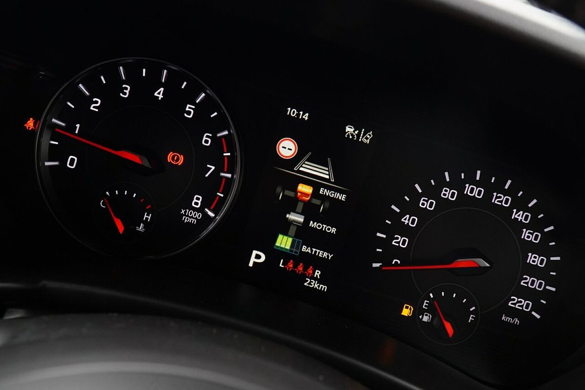 2024 Suzuki Swift Hybrid Plus UZ