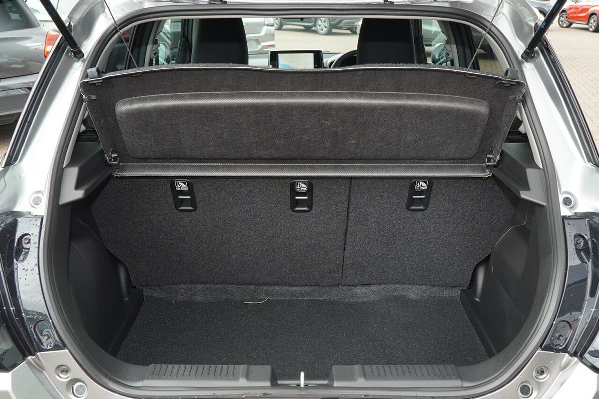 2024 Suzuki Swift Hybrid Plus UZ