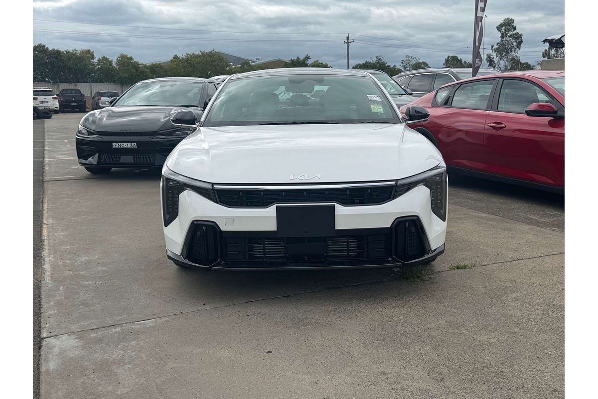 2024 Kia k4 gt-line my25