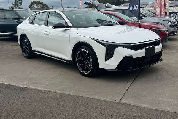 2024 Kia k4 gt-line my25