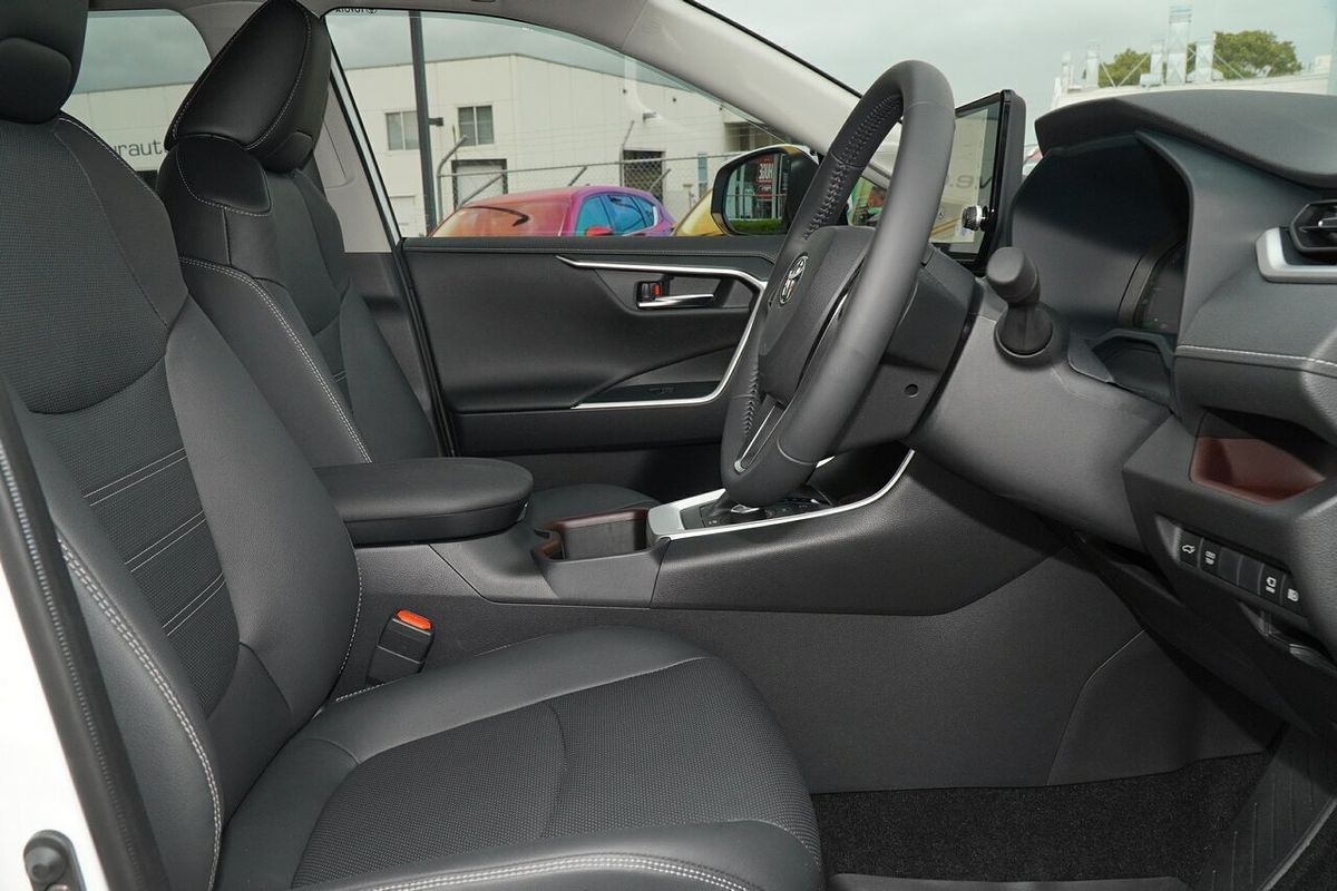 2024 Toyota RAV4 Cruiser AXAH54R
