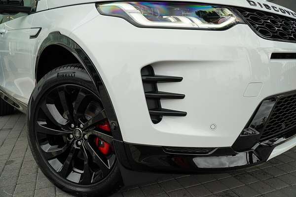 2025 Land Rover Discovery Sport P300e Dynamic SE L550