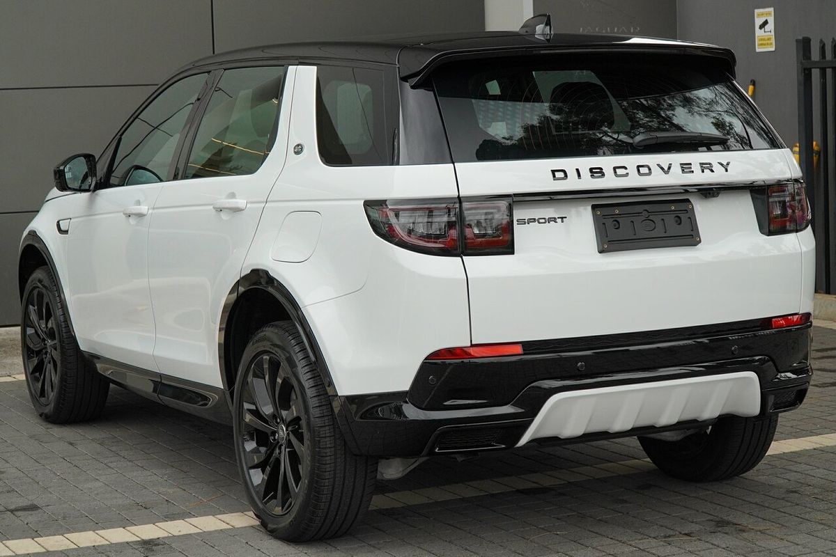 2025 Land Rover Discovery Sport P300e Dynamic SE L550