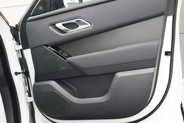 2024 Land Rover Range Rover Velar P250 Dynamic SE L560