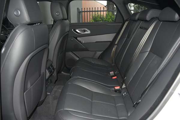 2024 Land Rover Range Rover Velar P250 Dynamic SE L560