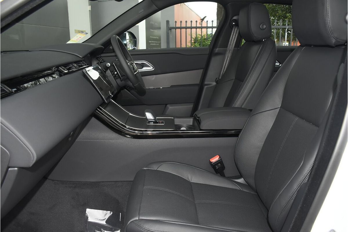 2024 Land Rover Range Rover Velar P250 Dynamic SE L560