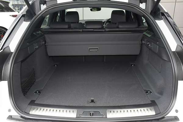 2024 Land Rover Range Rover Velar P250 Dynamic SE L560
