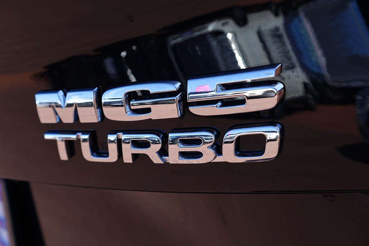 2024 MG MG5 Essence
